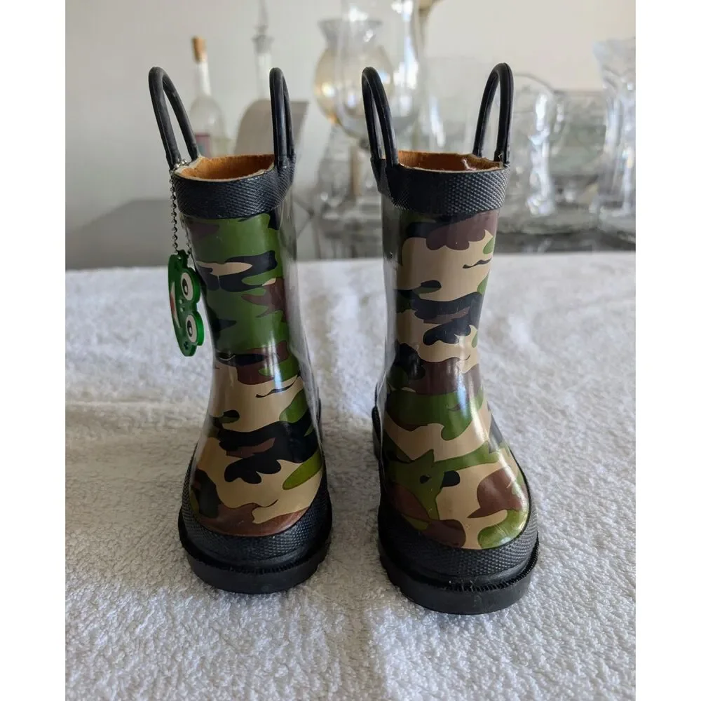 Western Chief Camo Rain Boots Size 5 Kids Waterproof Rubber Frog Charm